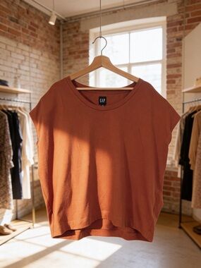 NWTS GAP Convertible Rust Top / Boxy Tee with Shoulder Pads Size L 100% Cotton